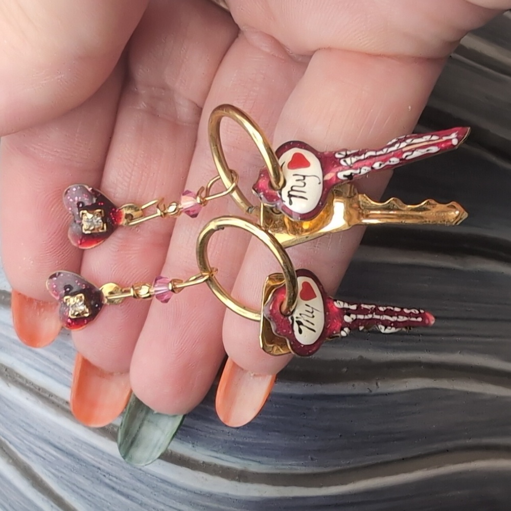 LATR Key To My Heart & Car Earrings - Picture 5 of 7
